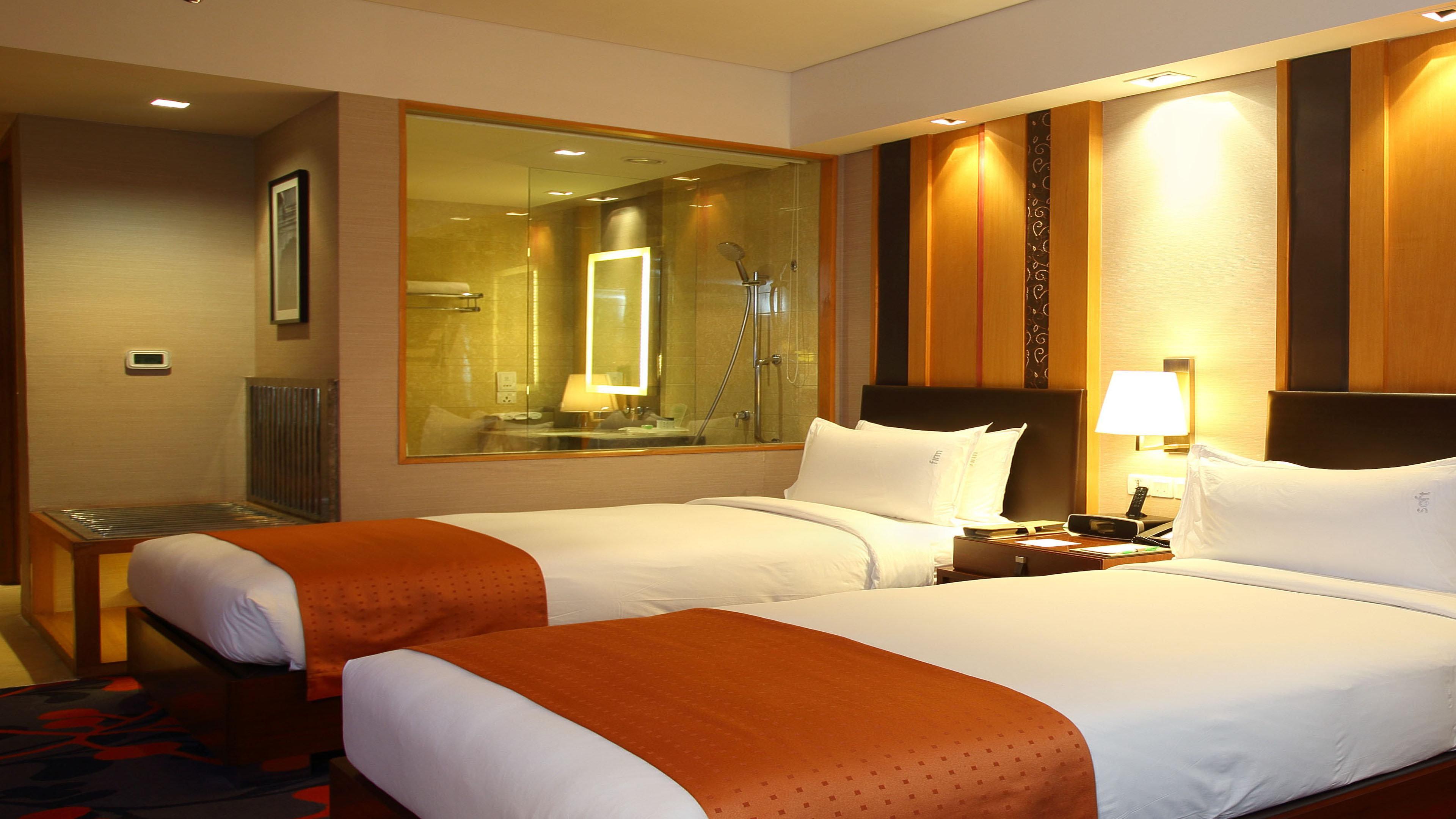 Holiday Inn New Delhi Mayur Vihar Noida By Ihg Exterior foto A room at the hotel