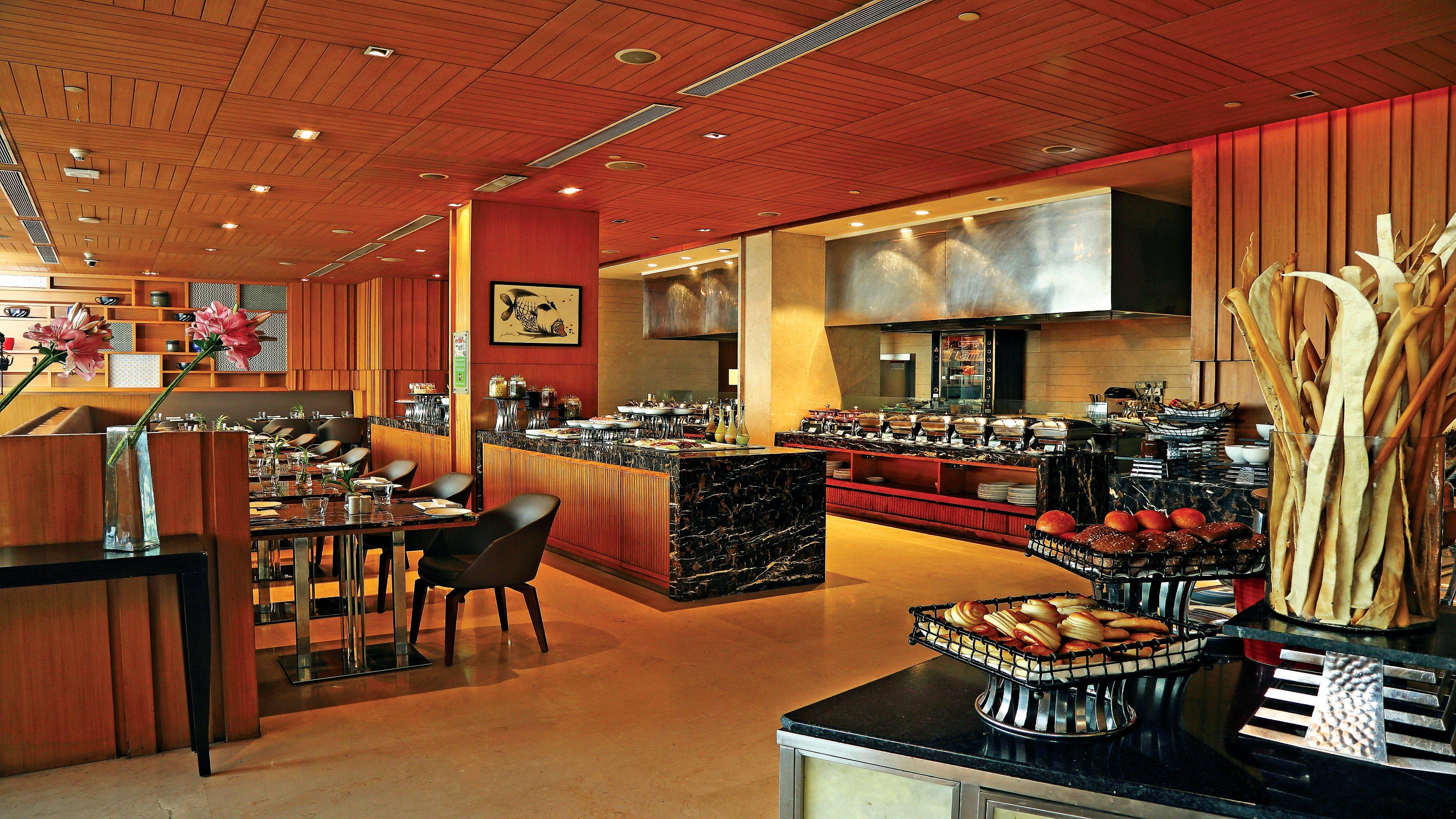 Holiday Inn New Delhi Mayur Vihar Noida By Ihg Exterior foto The restaurant