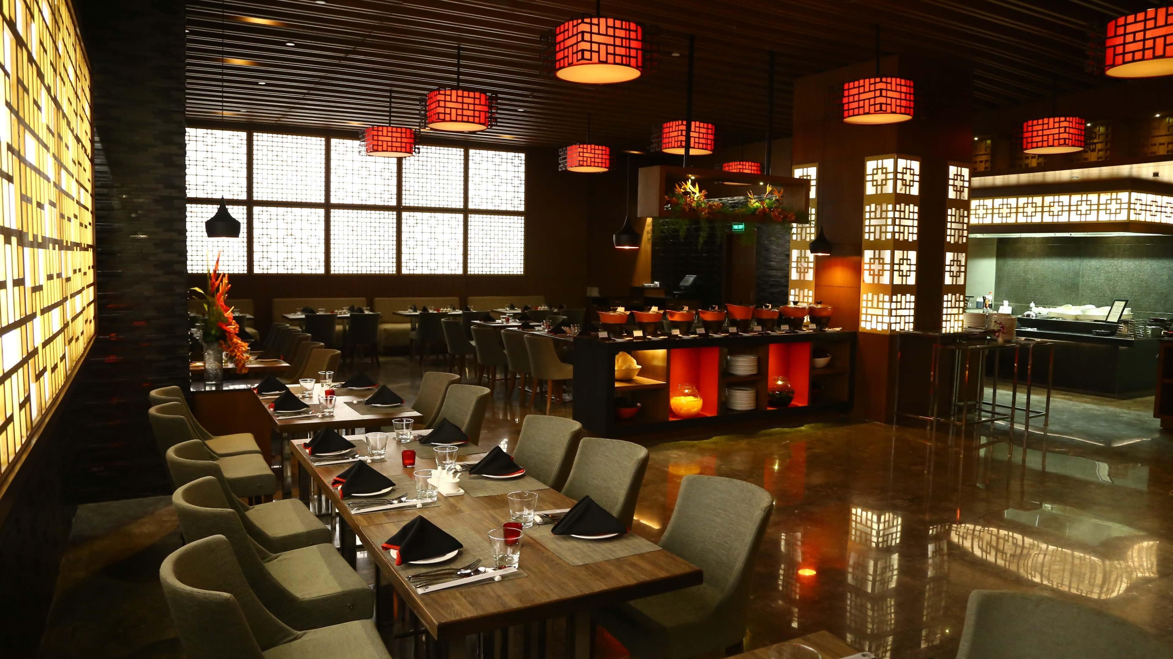Holiday Inn New Delhi Mayur Vihar Noida By Ihg Exterior foto The restaurant