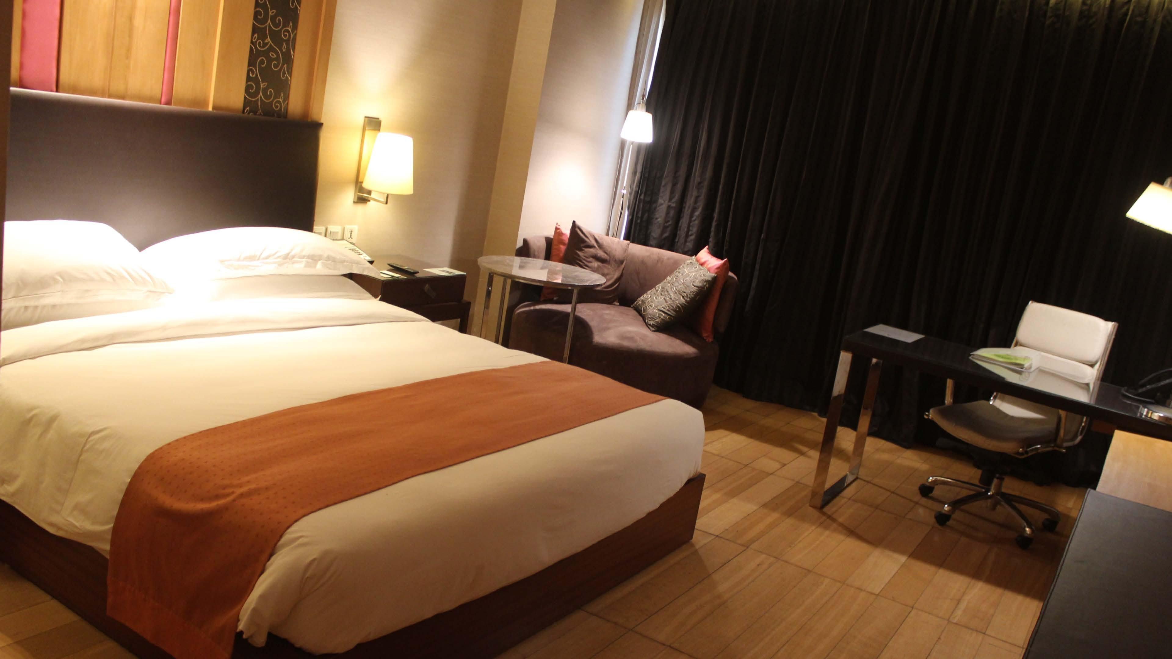 Holiday Inn New Delhi Mayur Vihar Noida By Ihg Exterior foto A room at the hotel