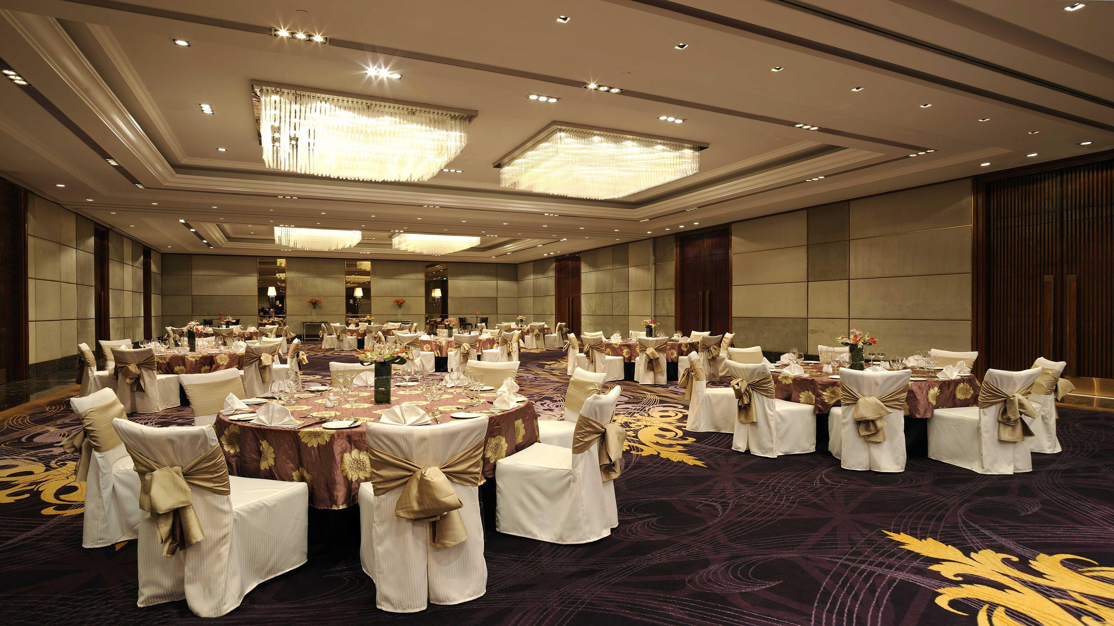 Holiday Inn New Delhi Mayur Vihar Noida By Ihg Exterior foto The ballroom