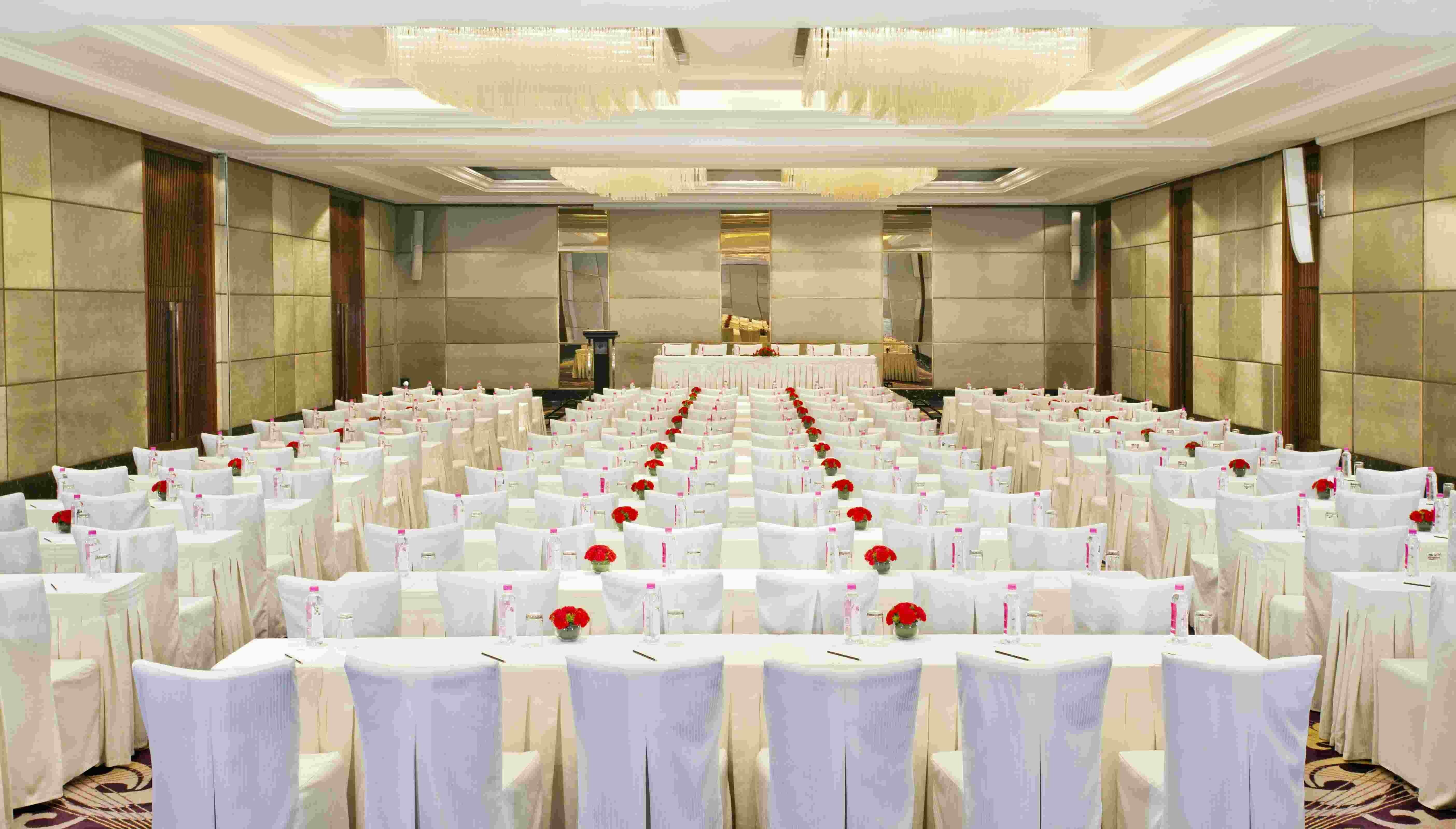 Holiday Inn New Delhi Mayur Vihar Noida By Ihg Exterior foto The Grand Ballroom