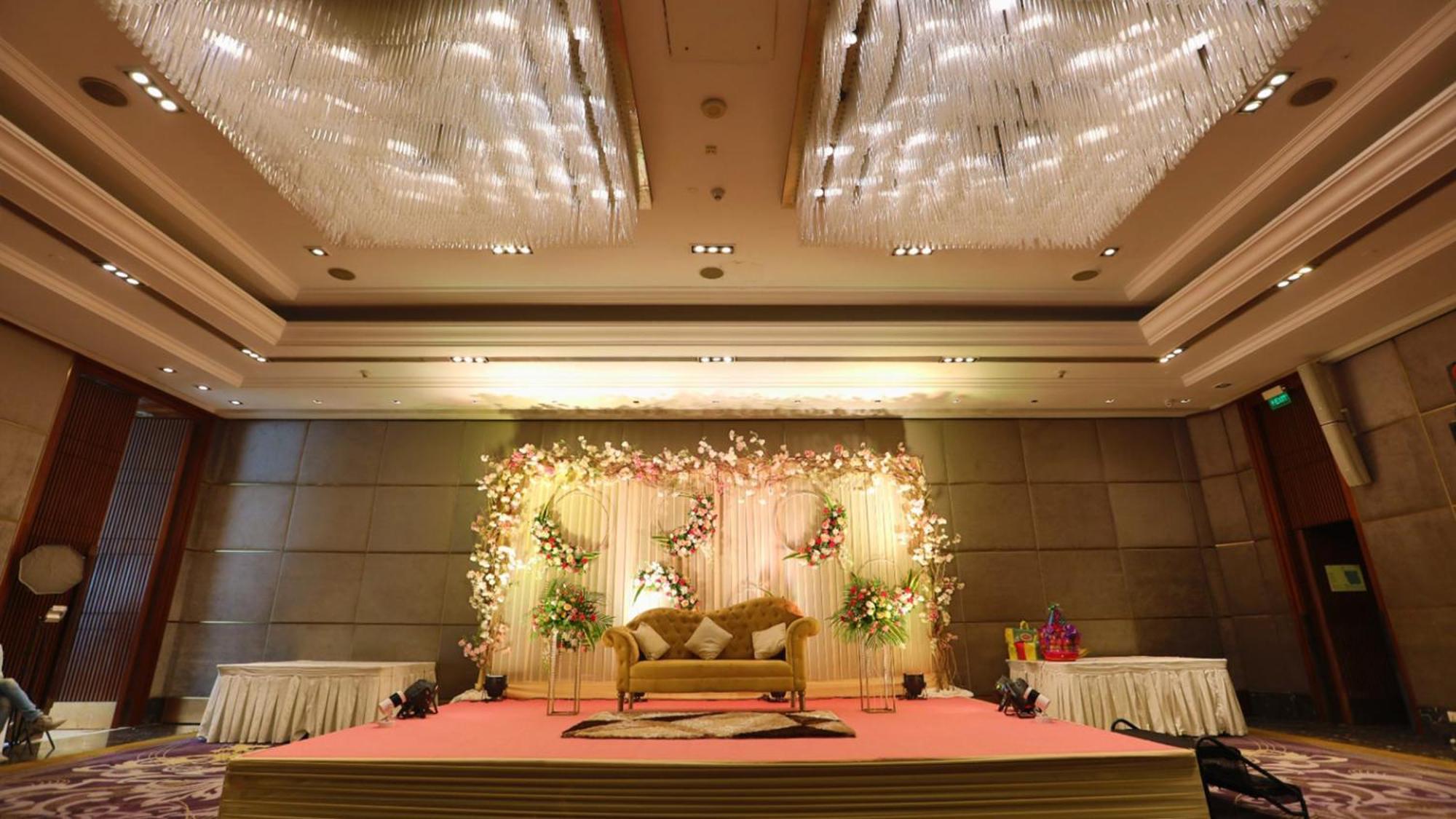Holiday Inn New Delhi Mayur Vihar Noida By Ihg Exterior foto The Grand Ballroom